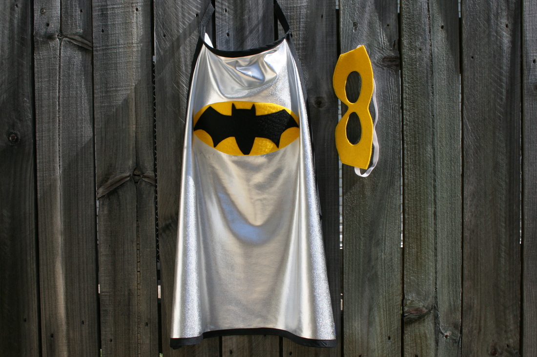 Noisy Kids Bat Cape with Yellow Mask for children